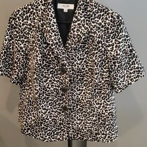 Jones Studio Womens Jacket, size 14W, animal print